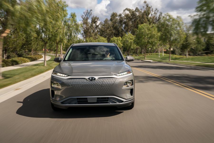  Hyundai Kona Electric (OS) 2018 года  (NA) (фото 17 из 55)